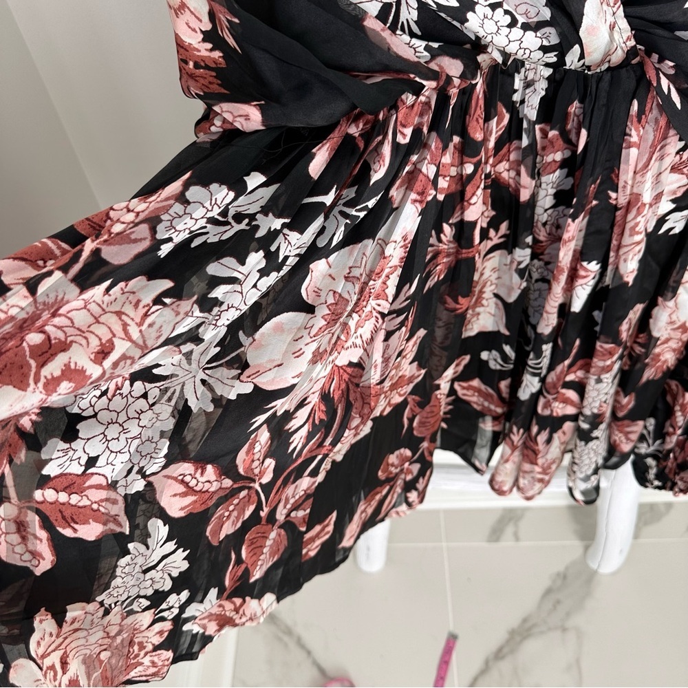 ASOS DESIGN satin stripe blouson mini dress with T ring detail in floral print - Picture 14 of 14